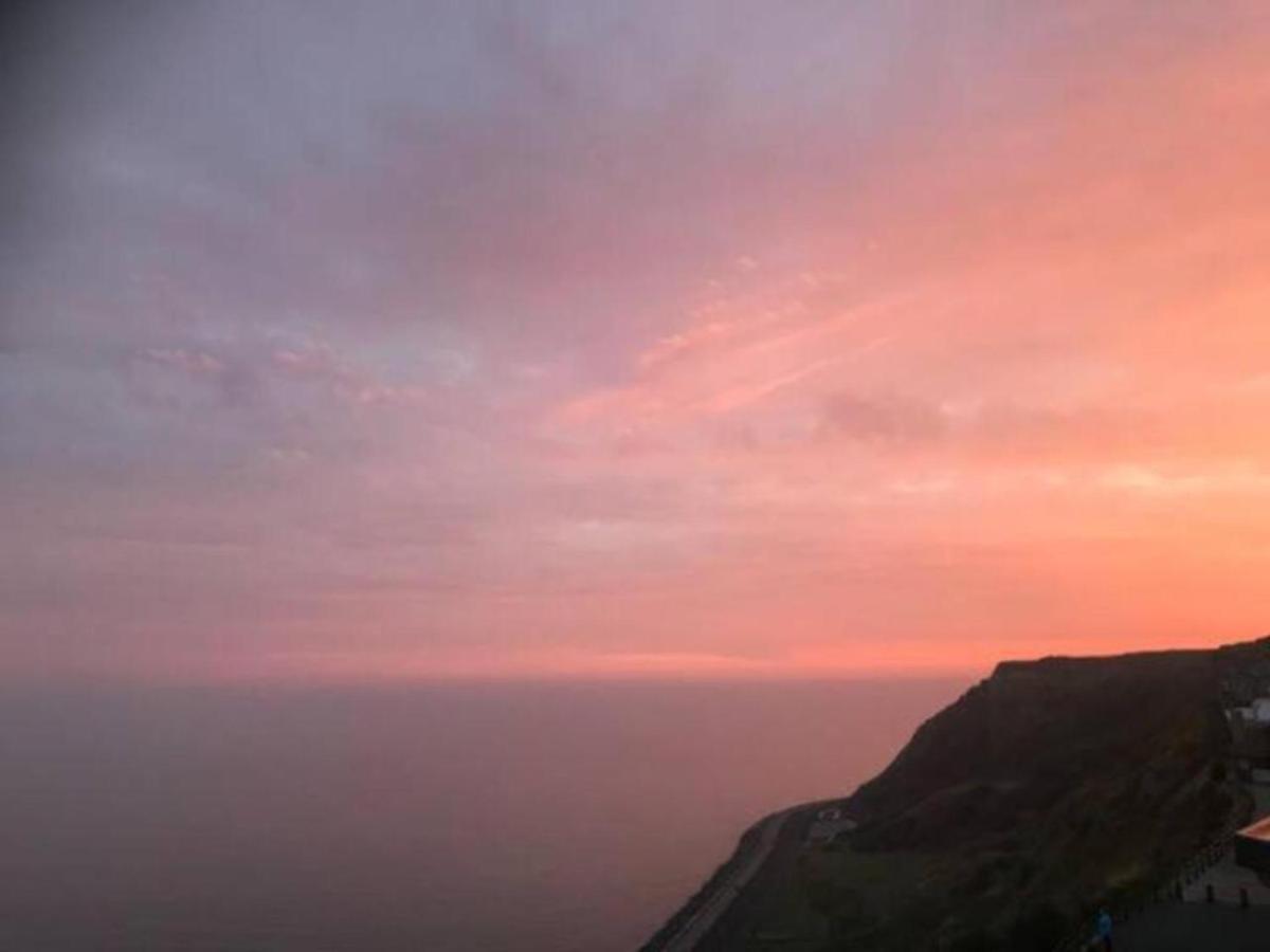 Seascape - Fantastic Location With Sea Views! Scarborough Exterior foto